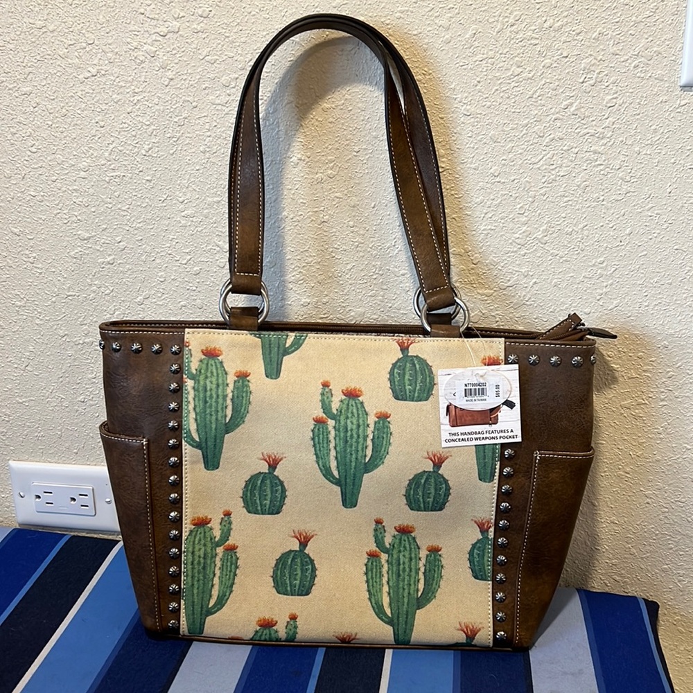 Blazin Roxx concealed carry purse.